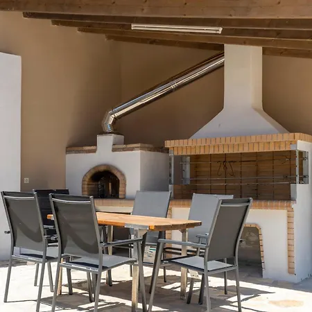 Natura With Pool For 8 - Private, Luxury *