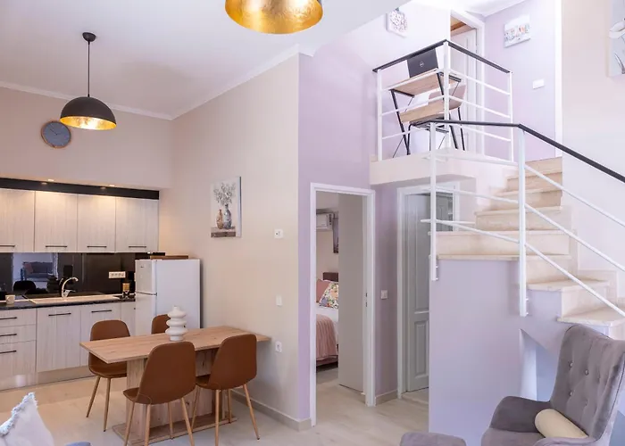 Βίλα Natura With Pool For 8 - Private, Luxury Τολό