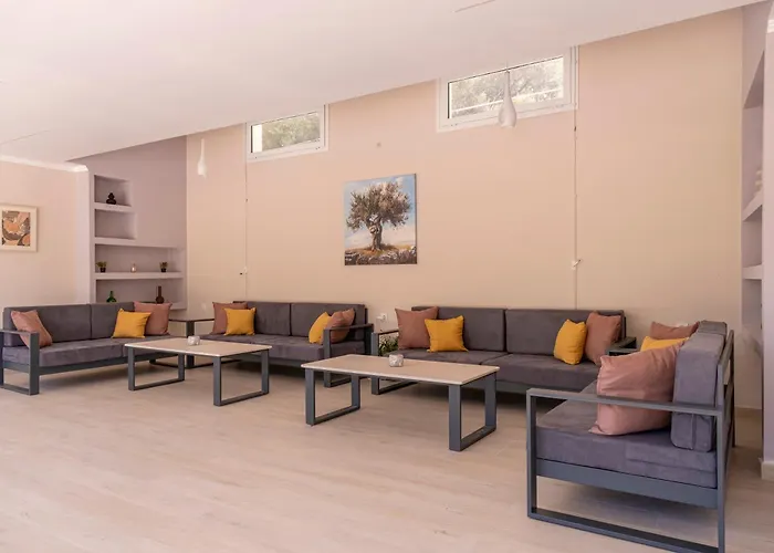 Natura With Pool For 8 - Private, Luxury Τολό