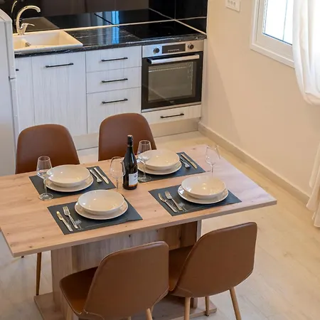 Βίλα Natura With Pool For 8 - Private, Luxury *