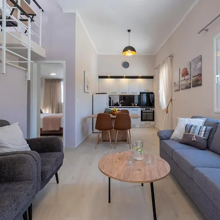Natura With Pool For 8 - Private, Luxury וילה *