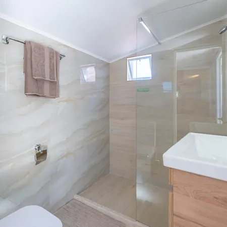 Natura With Pool For 8 - Private, Luxury Βίλα Τολό