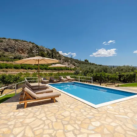 Natura With Pool For 8 - Private, Luxury וילה *