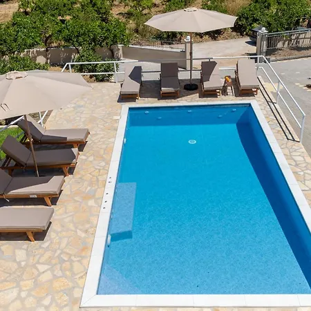 Βίλα Natura With Pool For 8 - Private, Luxury