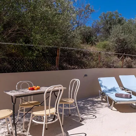 Natura With Pool For 8 - Private, Luxury וילה *