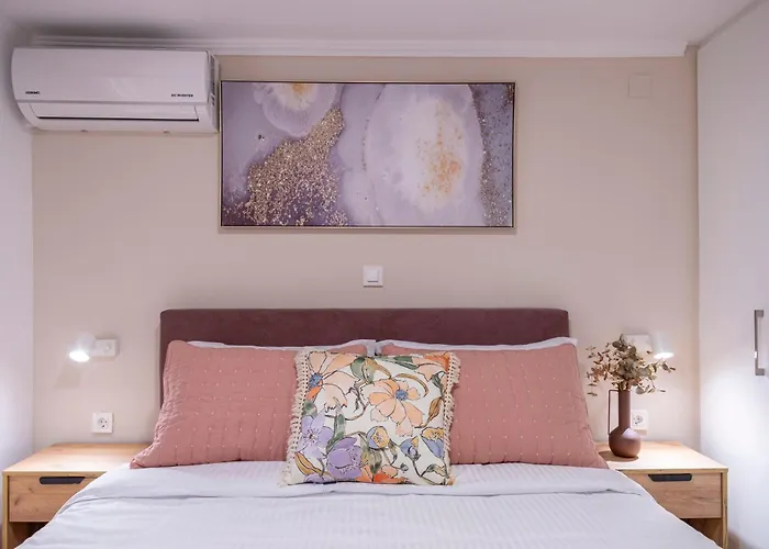 Natura With Pool For 8 - Private, Luxury *