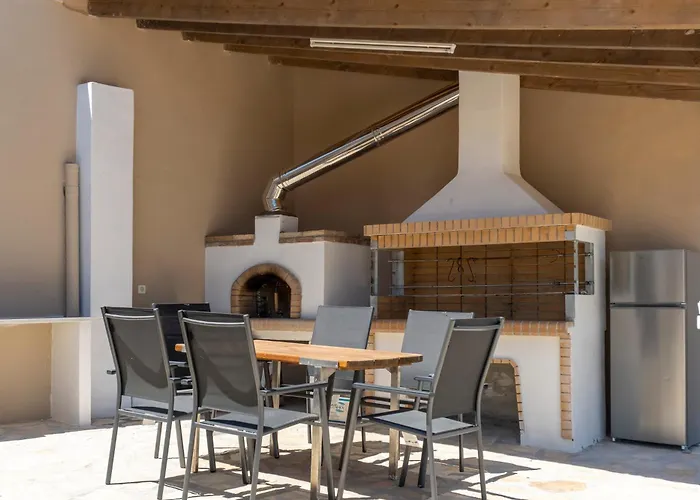 Natura With Pool For 8 - Private, Luxury *