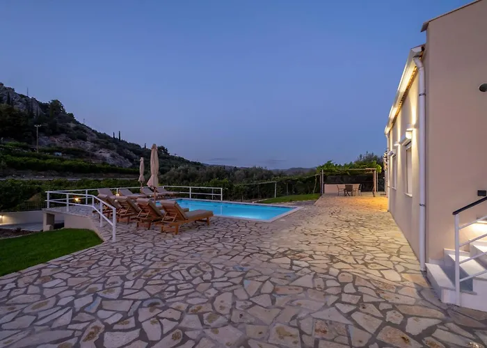 Natura With Pool For 8 - Private, Luxury Villa Tolón